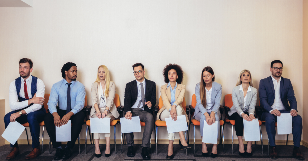 candidati in attesa di colloquio. è importante costruire il proprio personal branding